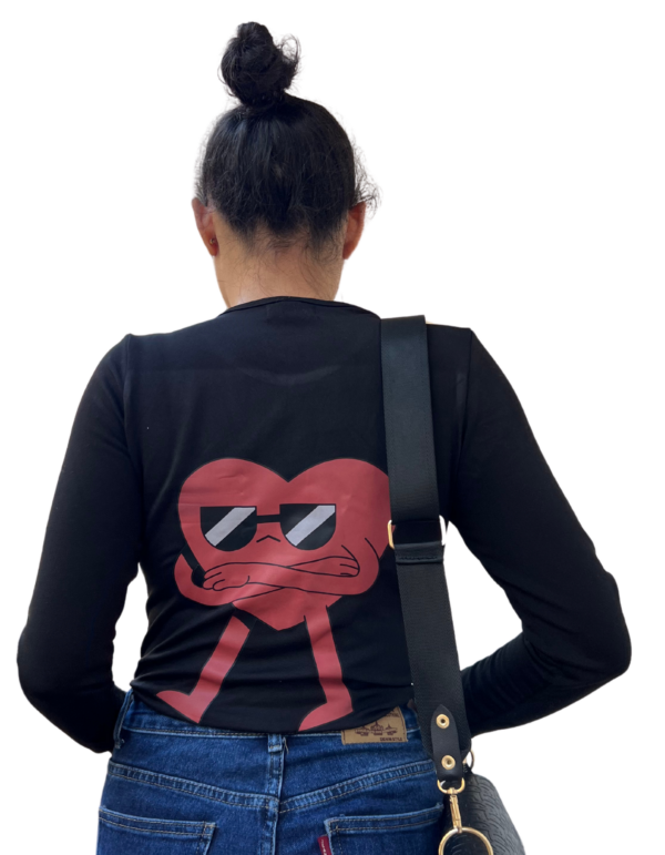 Camiseta Colección San Valentín: "Love is in the wear" - Imagen 4