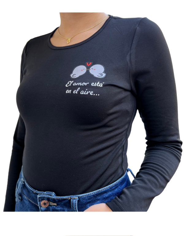 Camiseta Colección San Valentín: "Love is in the wear"