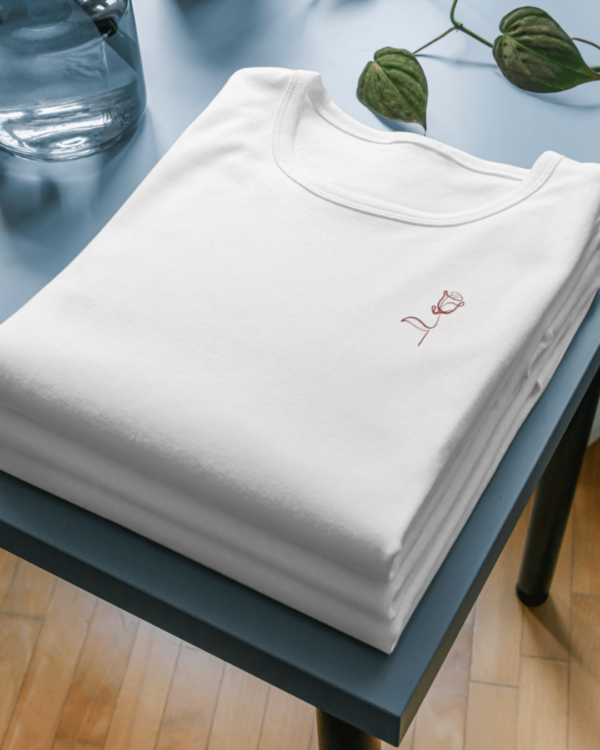 Camiseta "Flor y Colibrí" - Edición San Valentín - Imagen 6