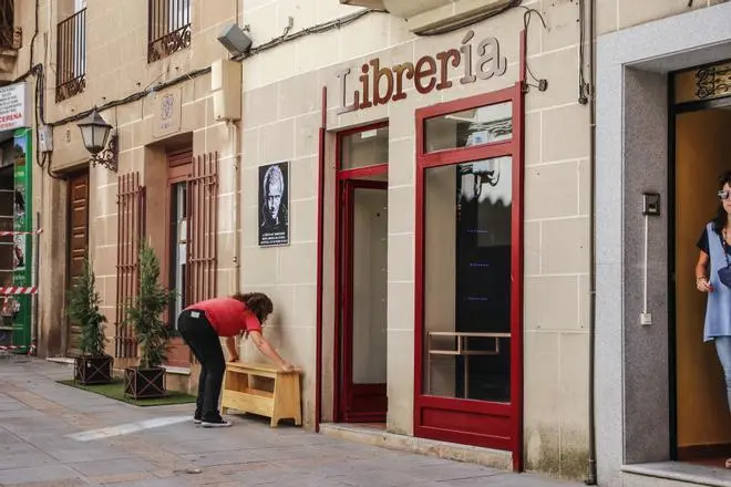 Selección de libros recomendados en la librería de Cáceres.